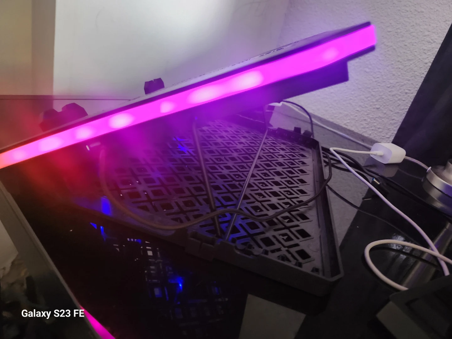 Gaming Laptop Cooling Pad with RGB Lighting - photo 2