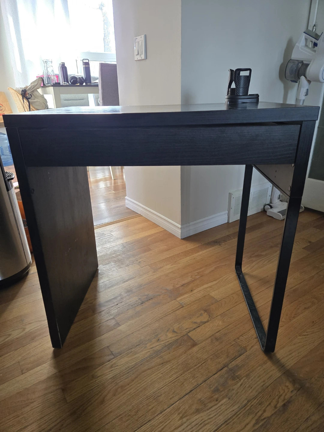 Black Desk with Drawer - photo 2