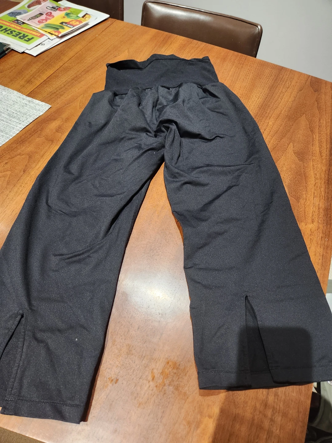 Motherhood Maternity Black Cropped Pants Size L