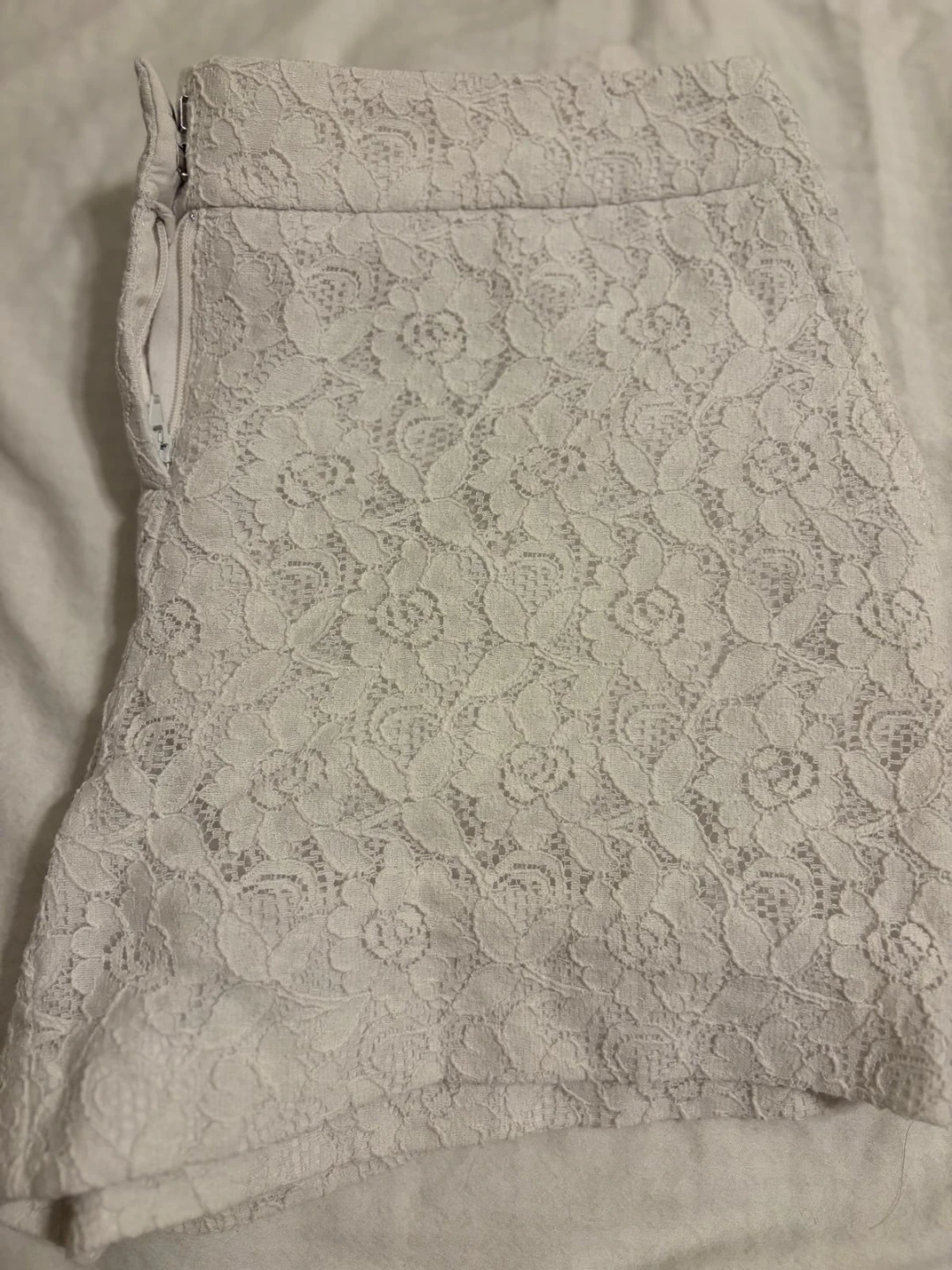 Lila Rose White Lace Shorts - photo 4