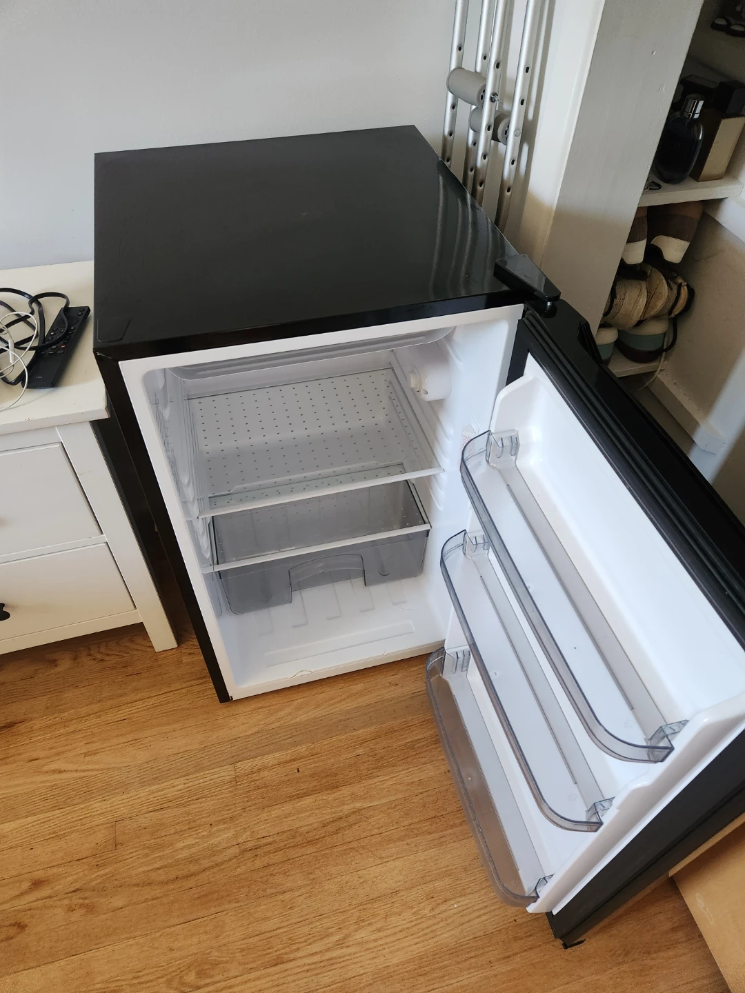 Danby Mini Fridge - photo 3