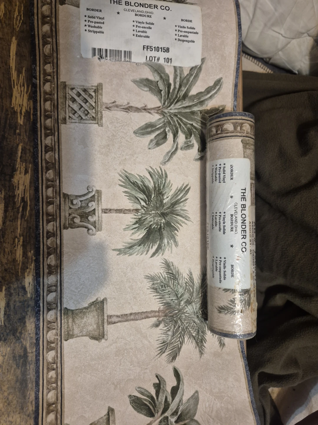 The Blonder Co. FF51015B Palm Tree Border Wallpaper