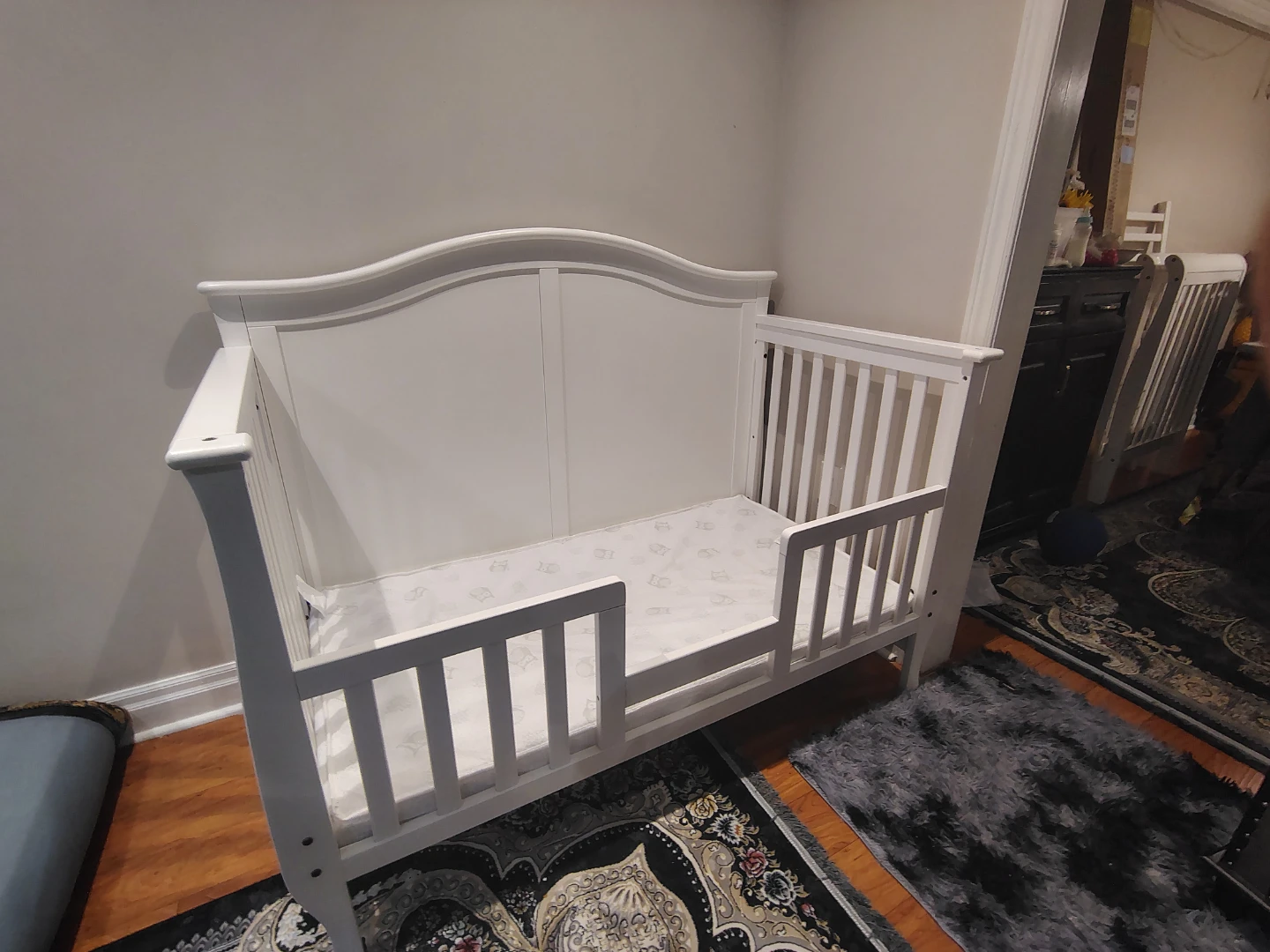 White Toddler Bed with Guardrails - photo 3