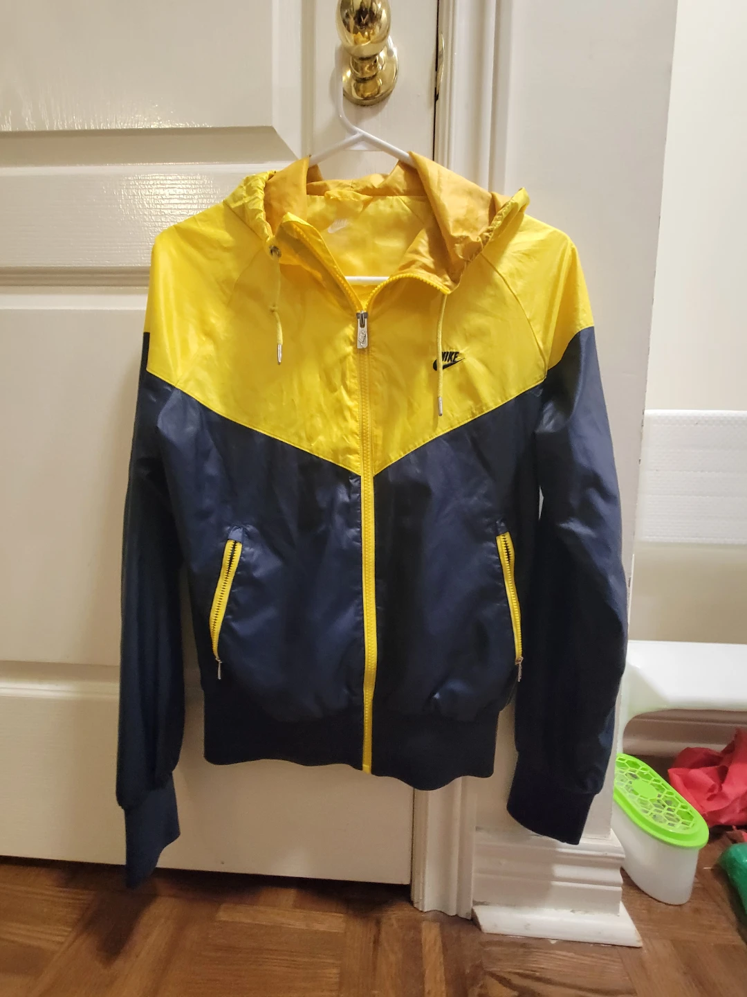 Nike Sportswear Windbreaker Jacket - Yellow/Navy - Size M
