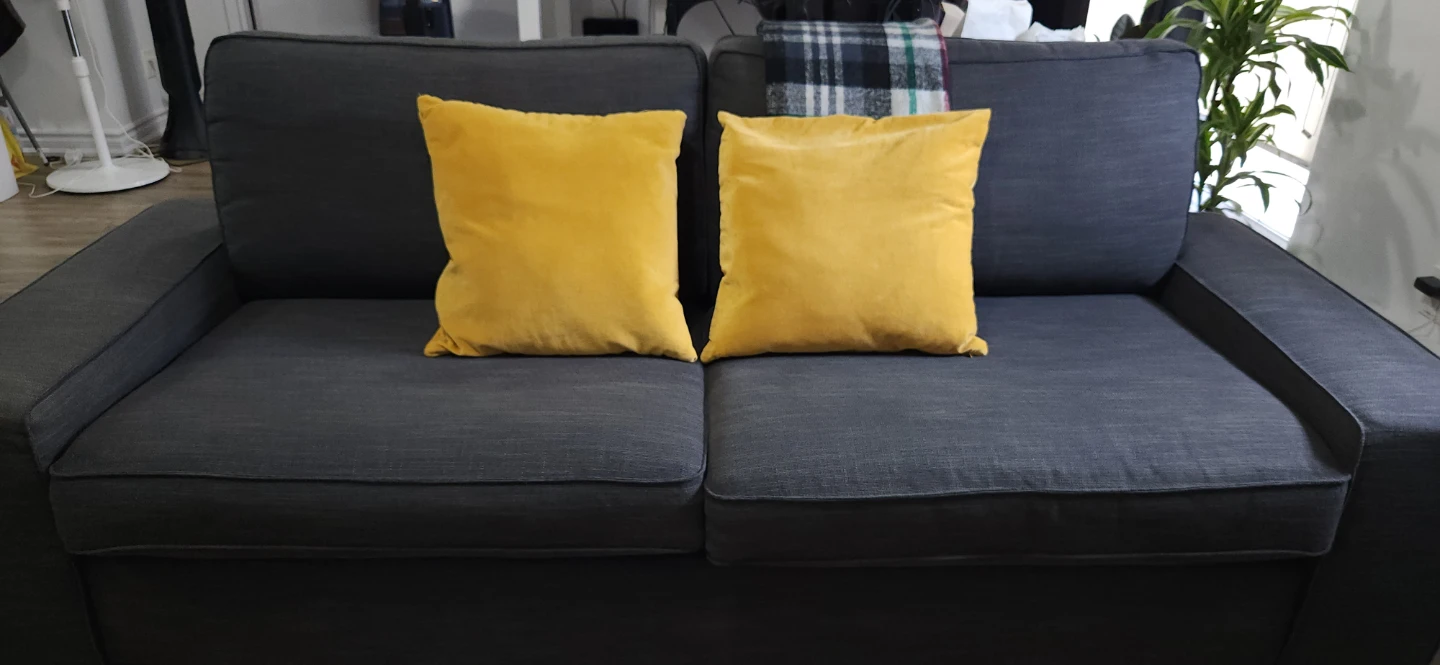 IKEA KIVIK 3-Seat Sofa – Huge, Soft & Like New