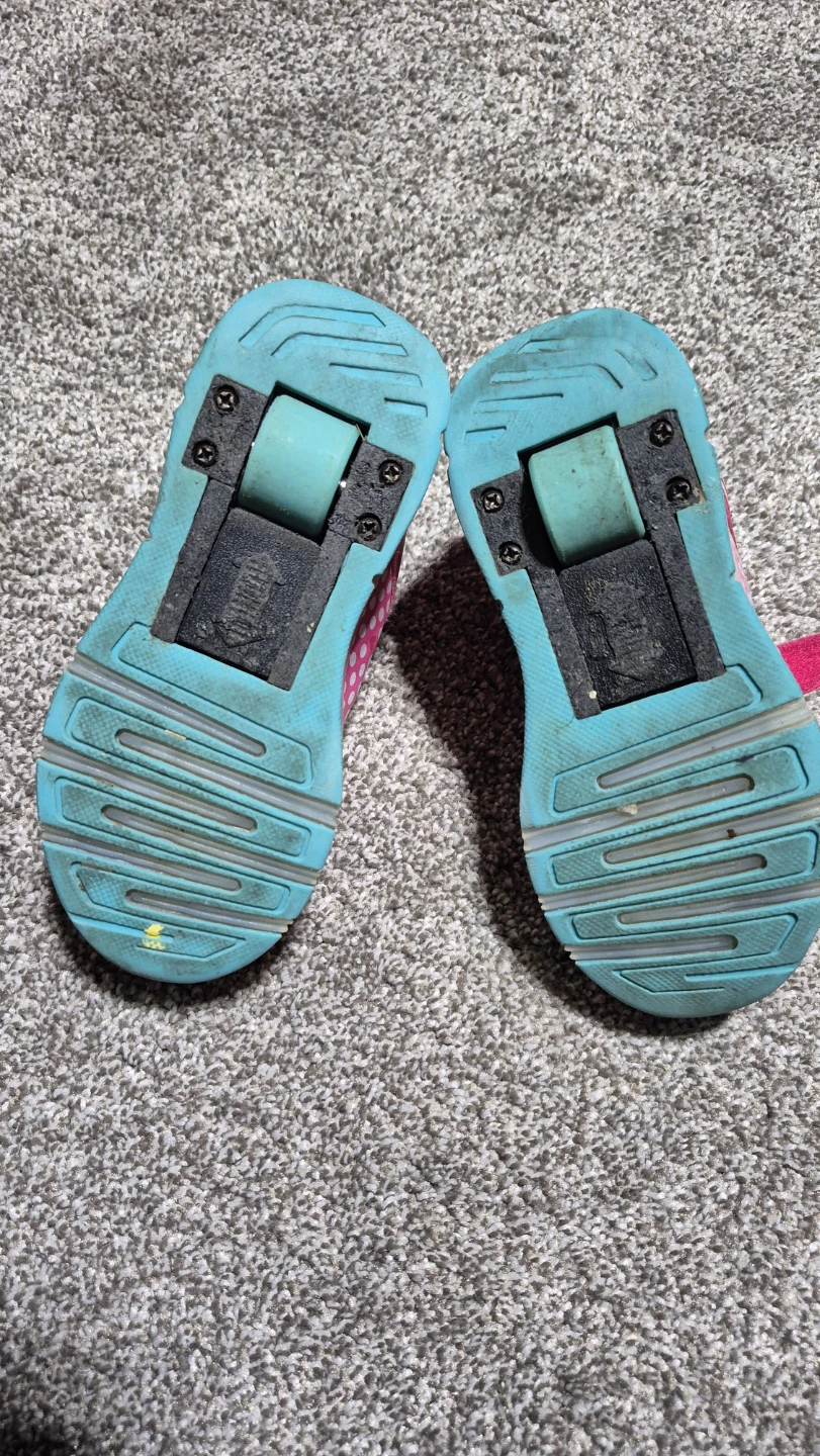 Polly Pocket Pink White Dot Roller Shoes Size Toddler 11 - photo 3