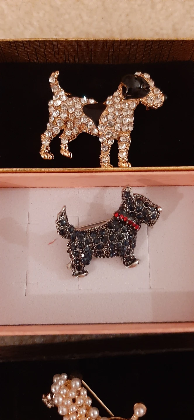 Poodle figure brooch with pearls and crystals - photo 2
