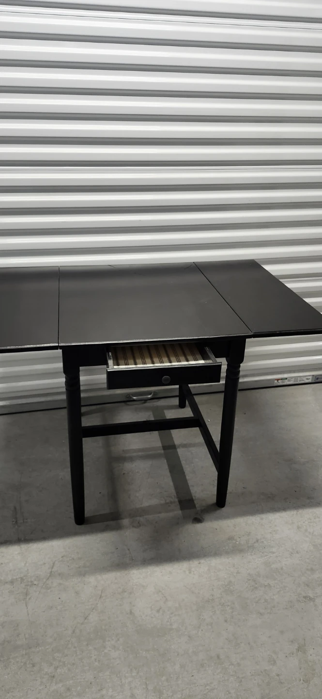Ikea dinning table with drawer with two chairs - photo 2