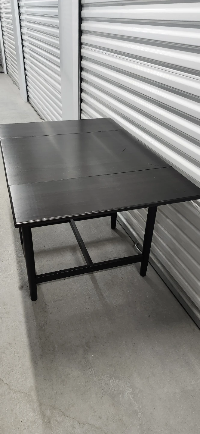 Ikea dinning table with drawer with two chairs - photo 3