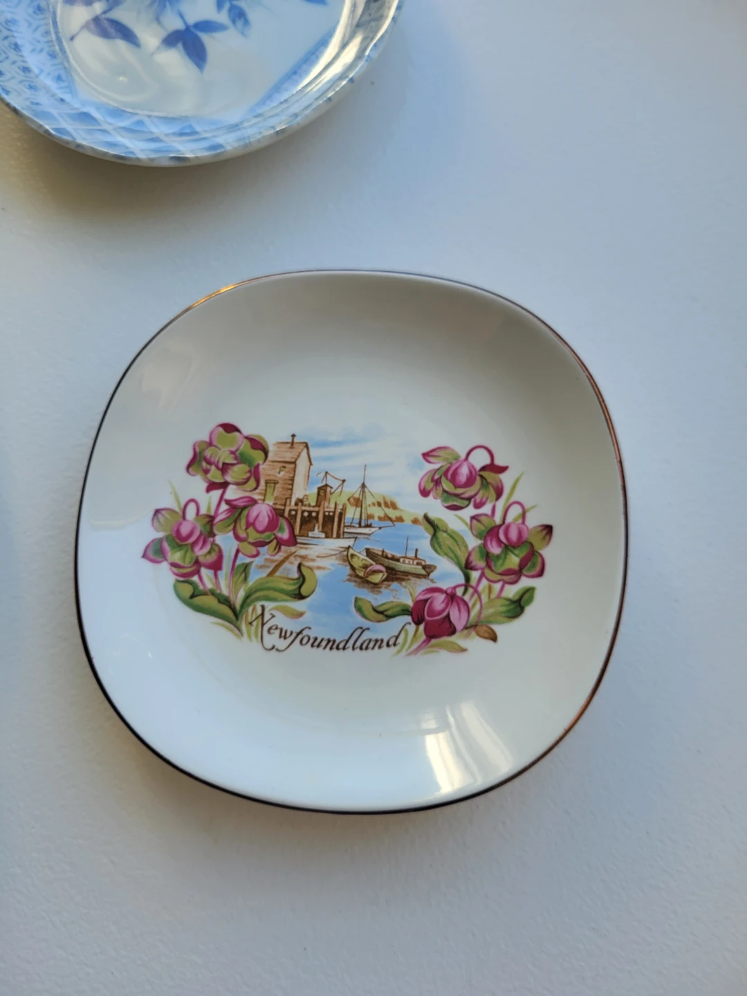 Estate Sale. Vintage Plates.Spoon Rest.  Candy dish - photo 2
