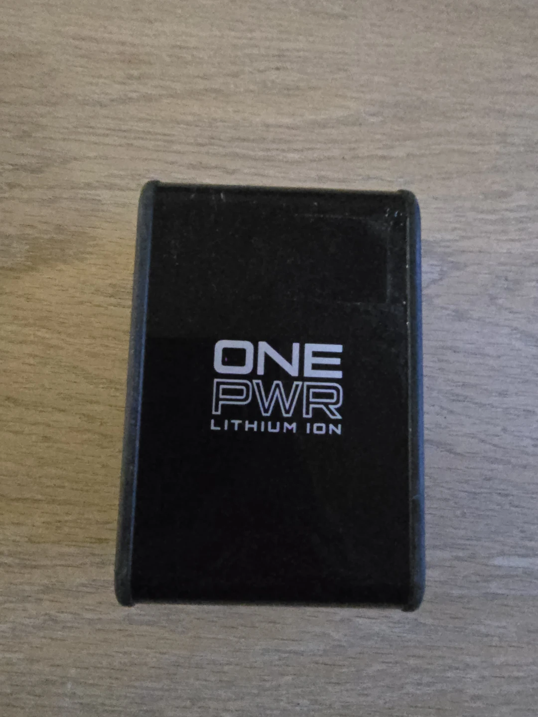 Hoover® ONEPWR™ 4.0 Ah Lithium-Ion Battery - photo 2