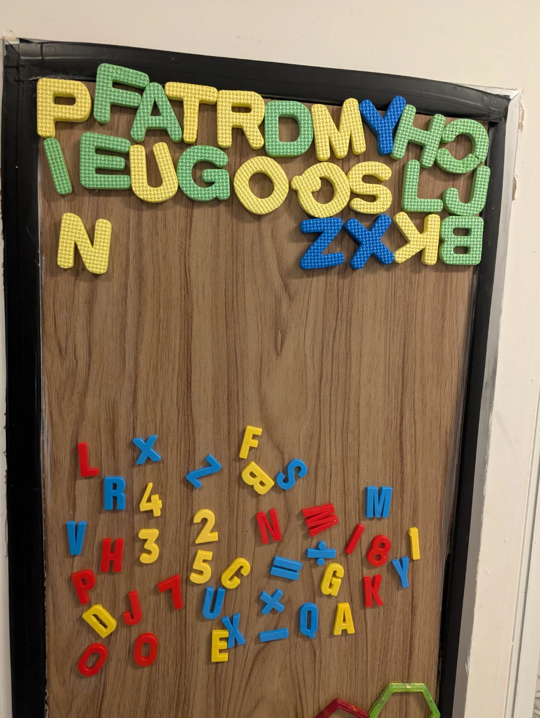 Kids Double-Sided Easel with Magnets - photo 5