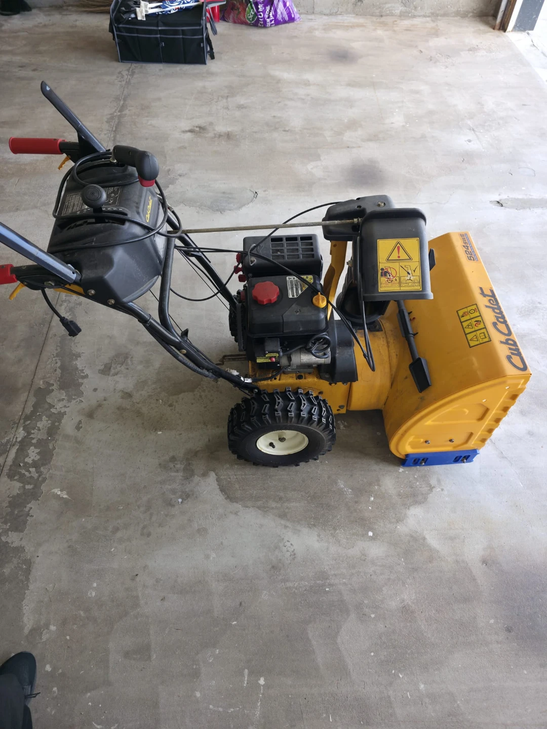 Cub Cadet Snowblower - photo 3