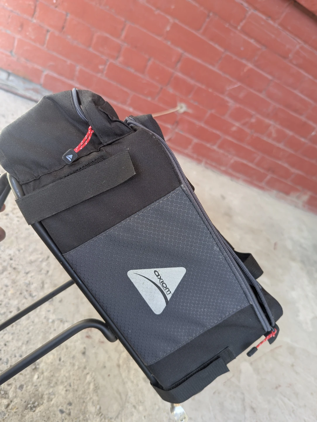 Axiom Rear Bike Rack & Insulated Trunk Bag Combo