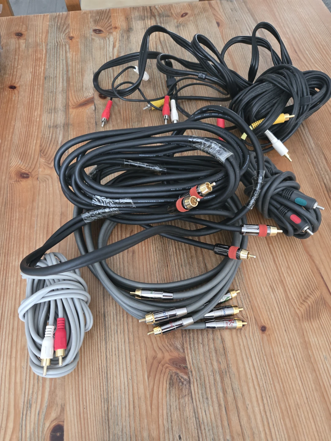 Assorted RCA Audio/Video Cables - photo 4