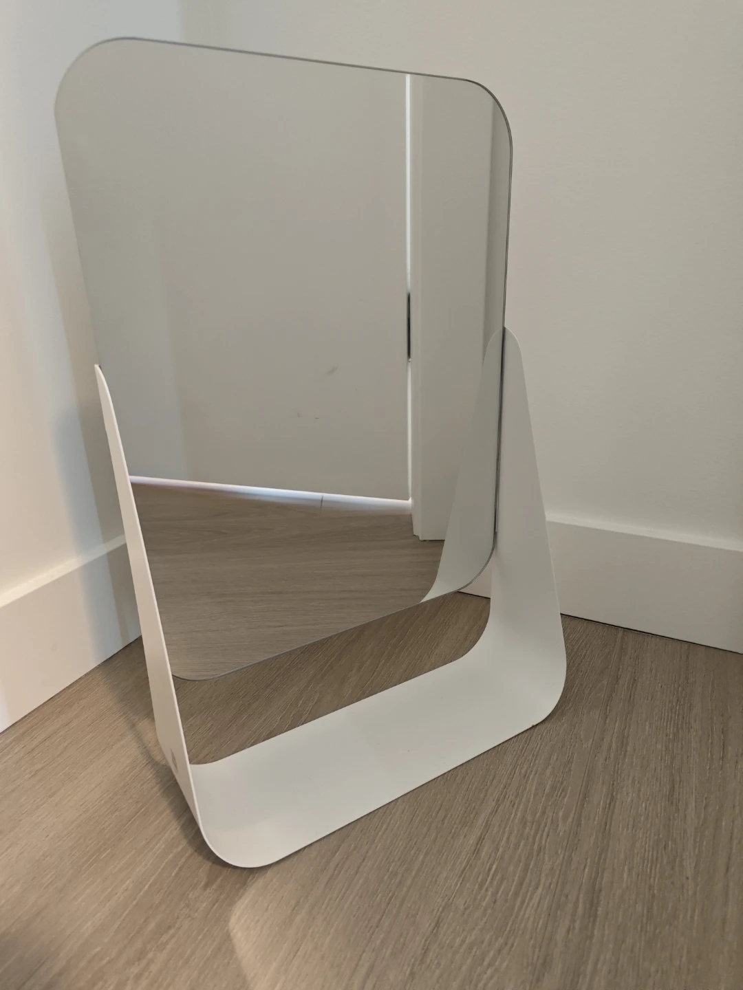 Umbra Desk Mirror