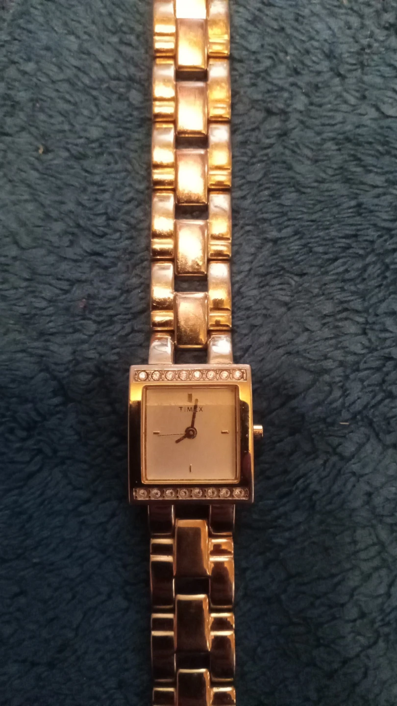 Gold Timex Watch - photo 2