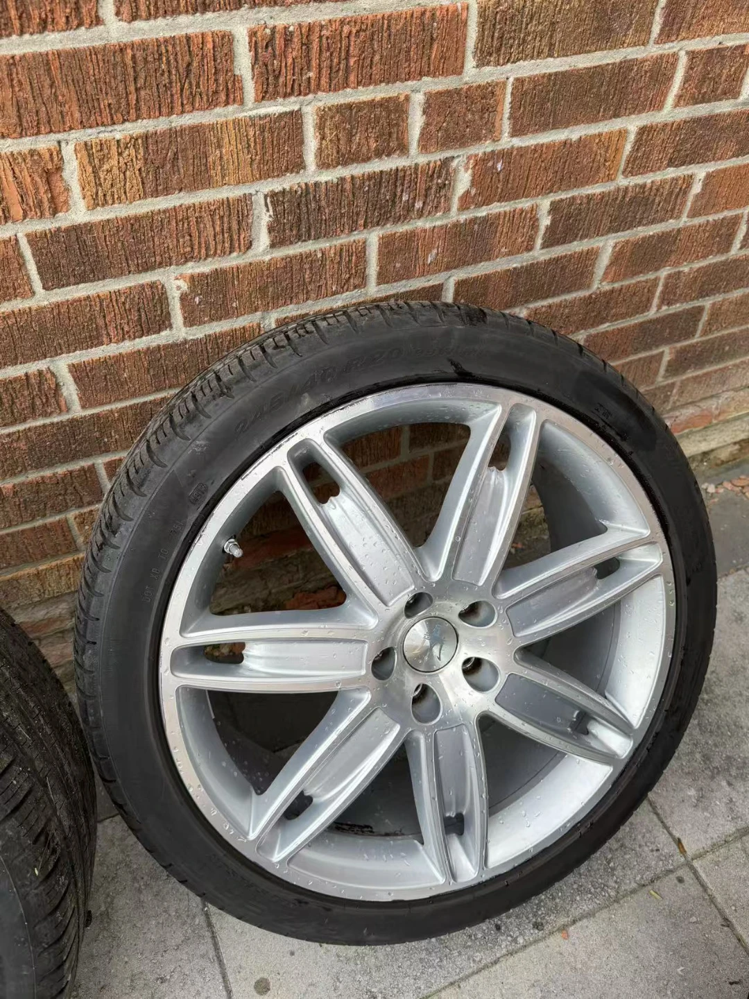 Set of 4 Maserati orignal Wheels with Tires - photo 4