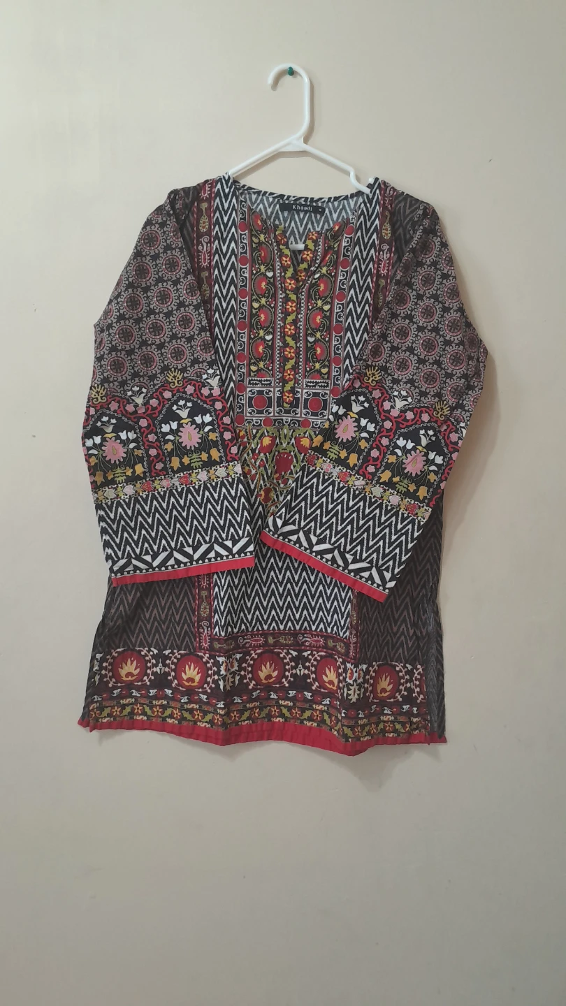 Mixed Lot of 5 Women's Tops/Kurtis $10 each - photo 4