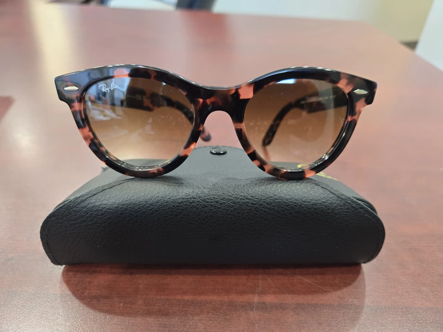 Ray-Ban Sunglasses Tortoiseshell Cat-Eye