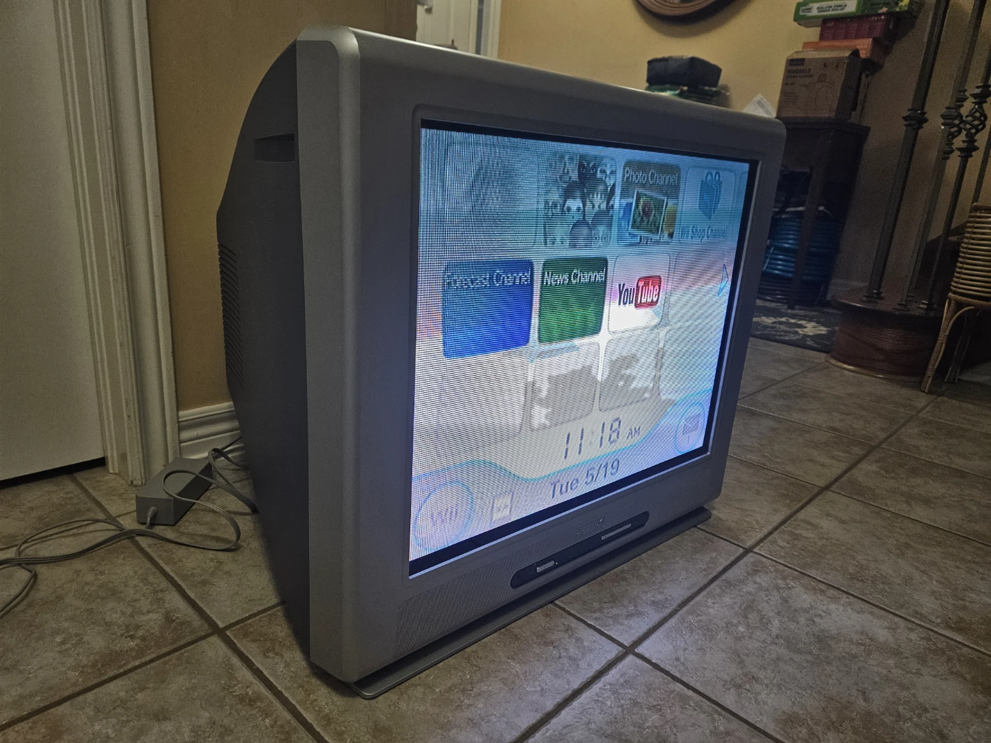 Philips 27" Flat CRT - 2007