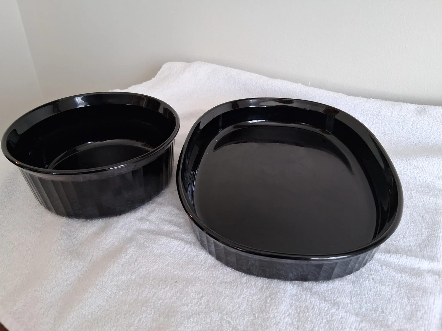 Set of 2 Black Baking Dishes