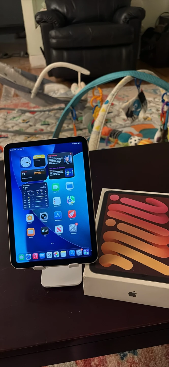 Apple iPad mini A17 pro 128 gb with Charger and Box