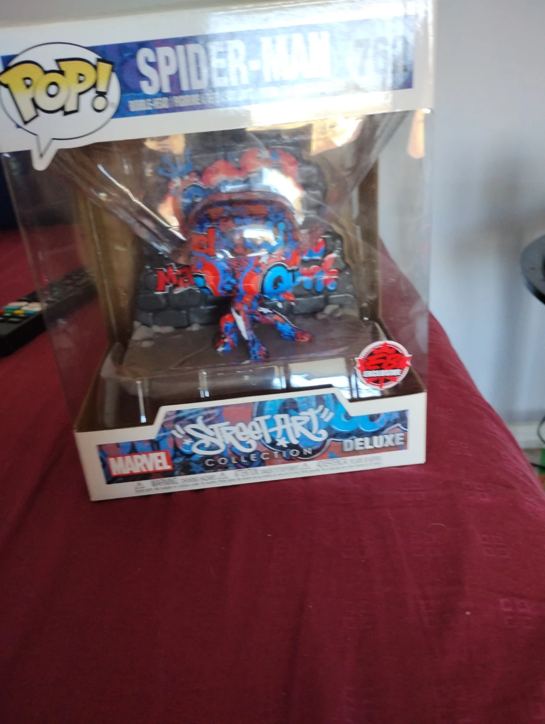 Funko Pop! Marvel Spider-Man 762 Street Art Deluxe