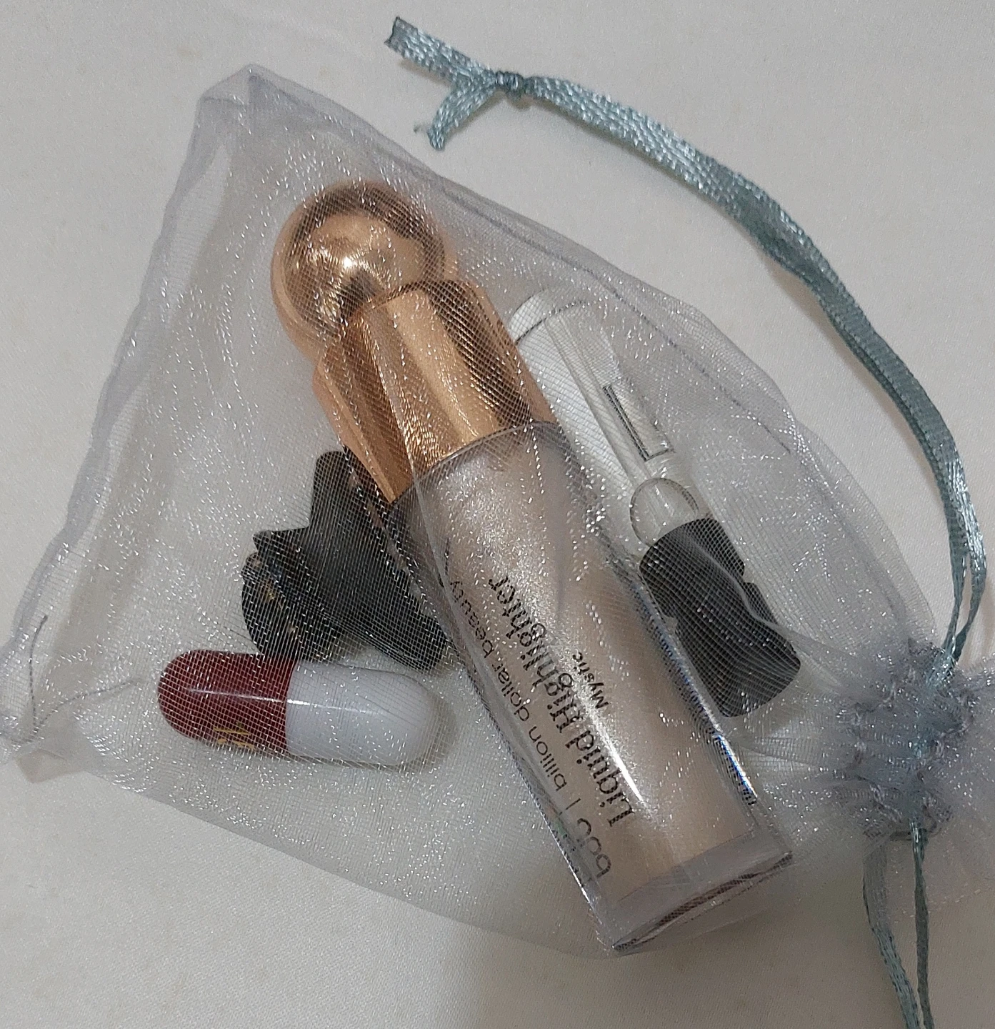 Liquid Highlighter - Billion Dollar Beauty - photo 2
