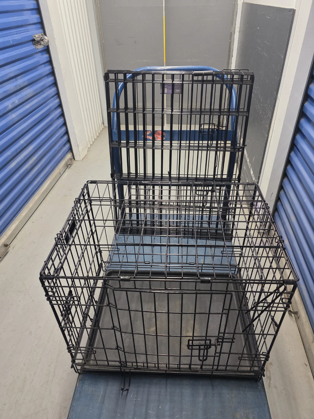 Puppy crate with fences for S/M size dog
