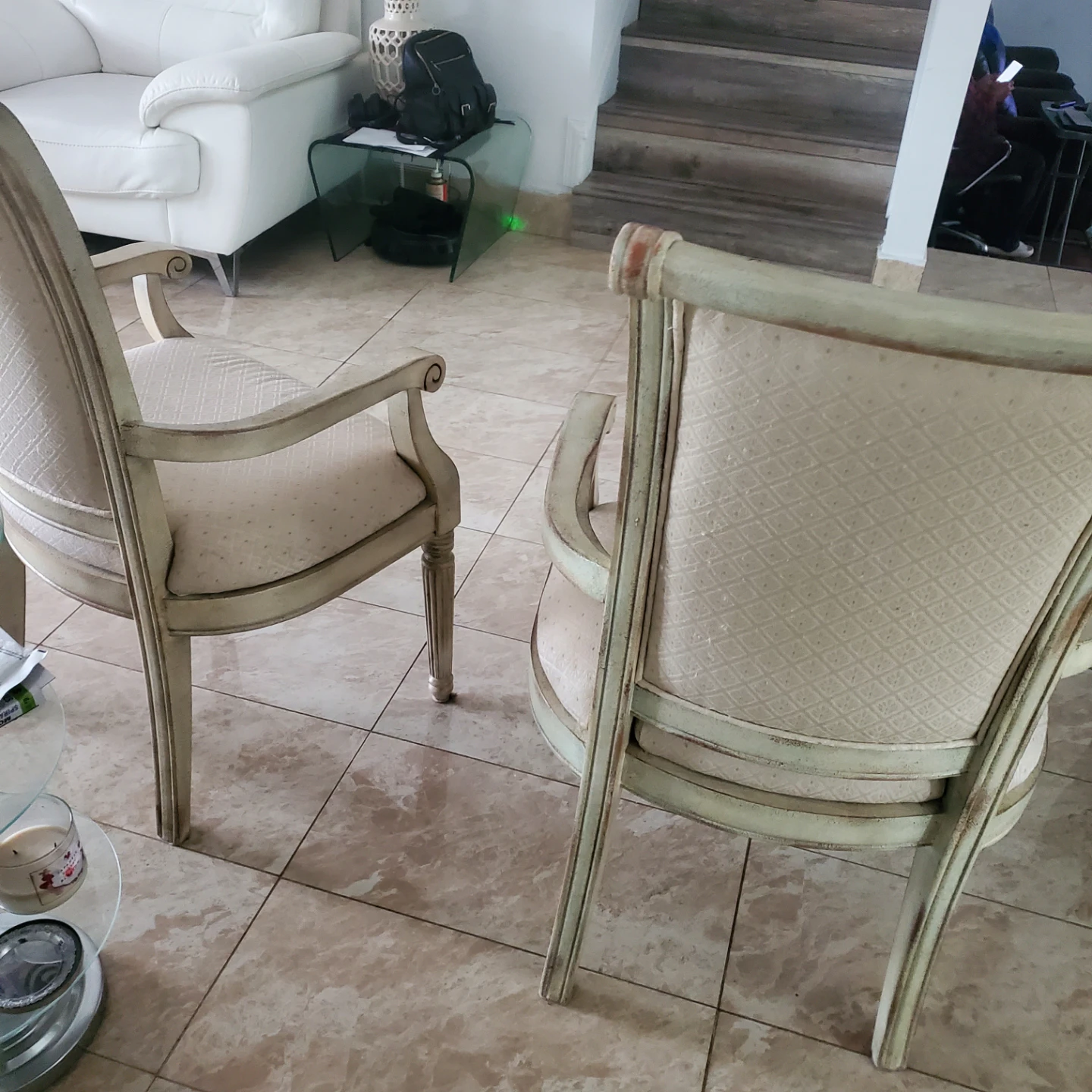 Pair of Cream Upholstered Armchairs - photo 5