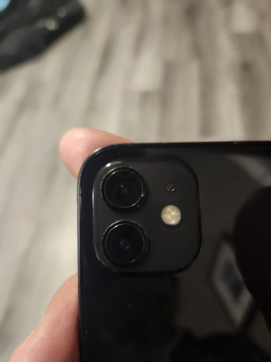 iPhone 12 - photo 3