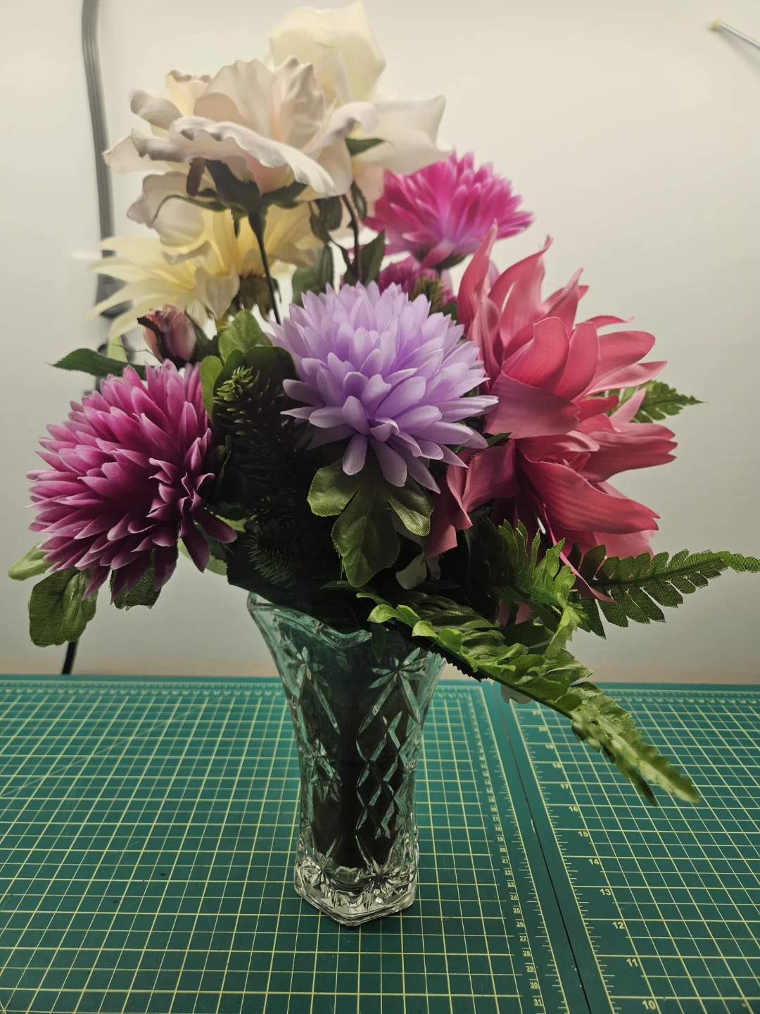 Artificial Flower Arrangement in Glass Vase - photo 3