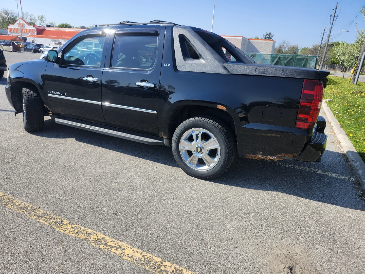 2011 Chevrolet Avalanche LTZ - photo 3