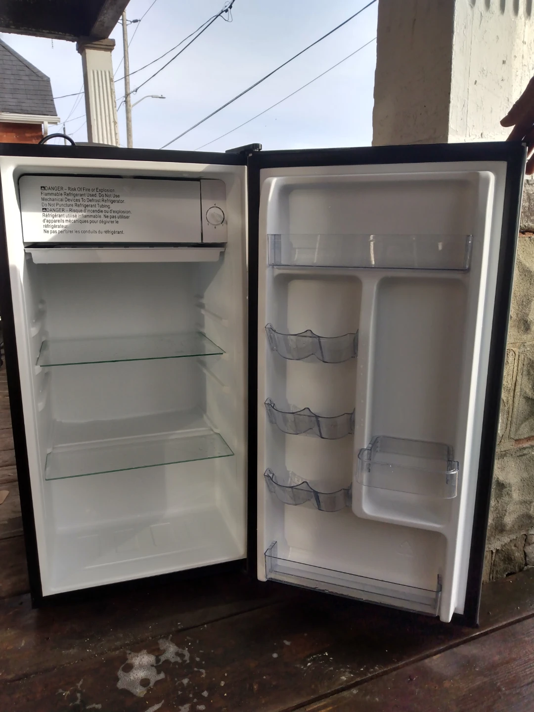 Hamilton Beach Mini Fridge - photo 2