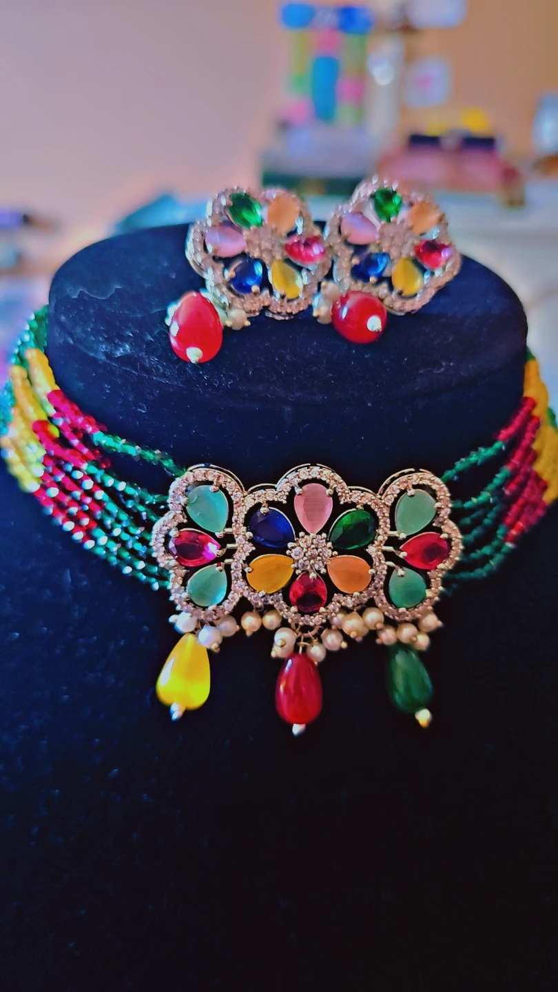 Indian Jewelry Set with Necklace and Earrings - photo 4
