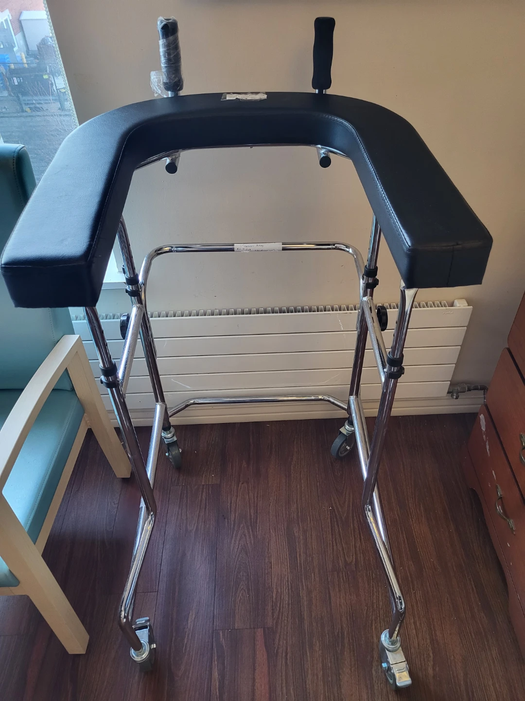 Full stand up U-Shaped Walker with Wheels