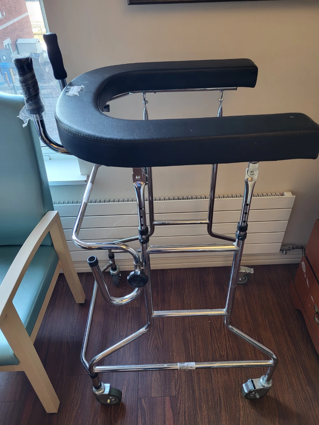 Full stand up U-Shaped Walker with Wheels - photo 3