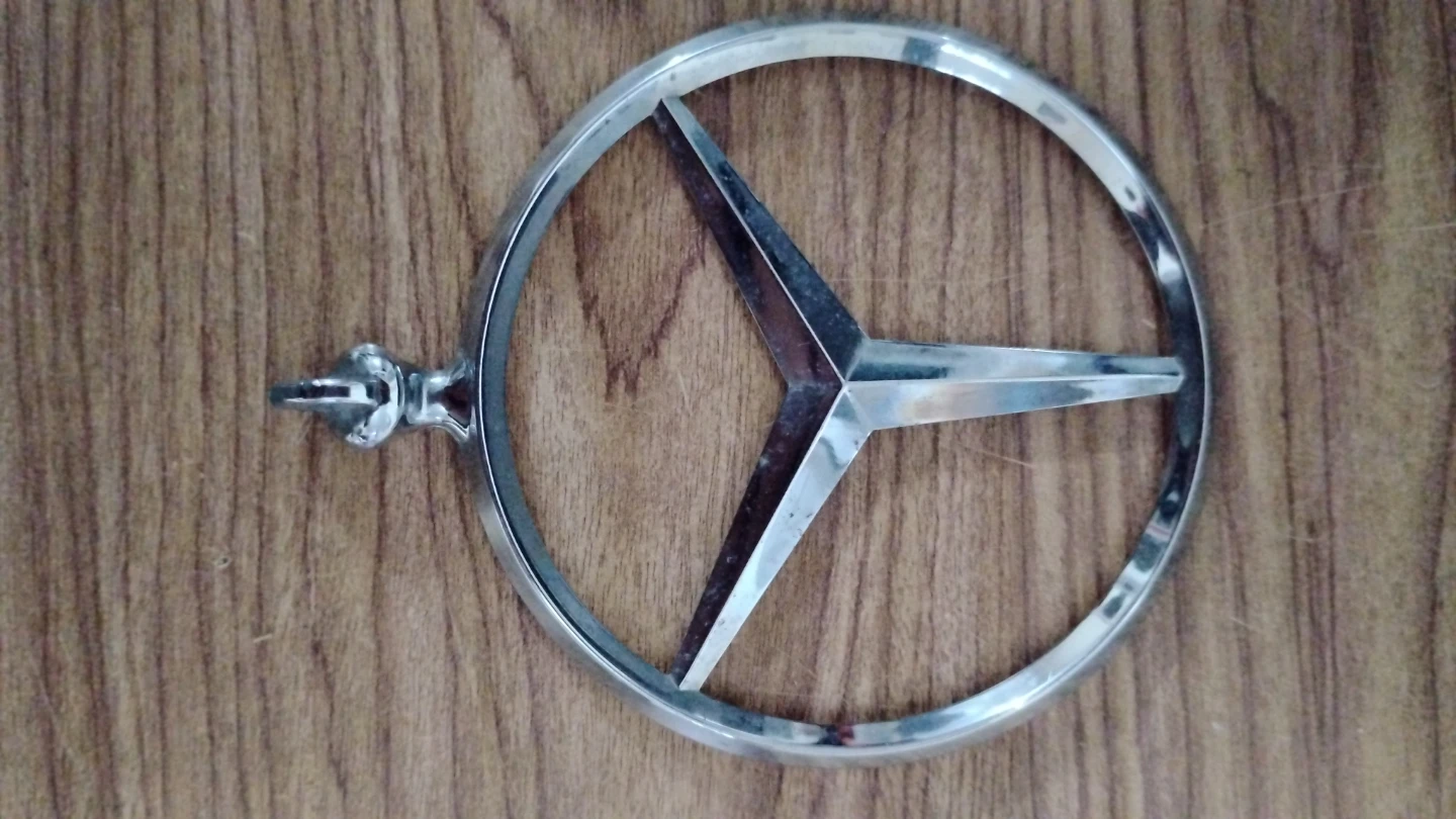 Mercedes-Benz Star Emblem Hood Ornament - photo 2