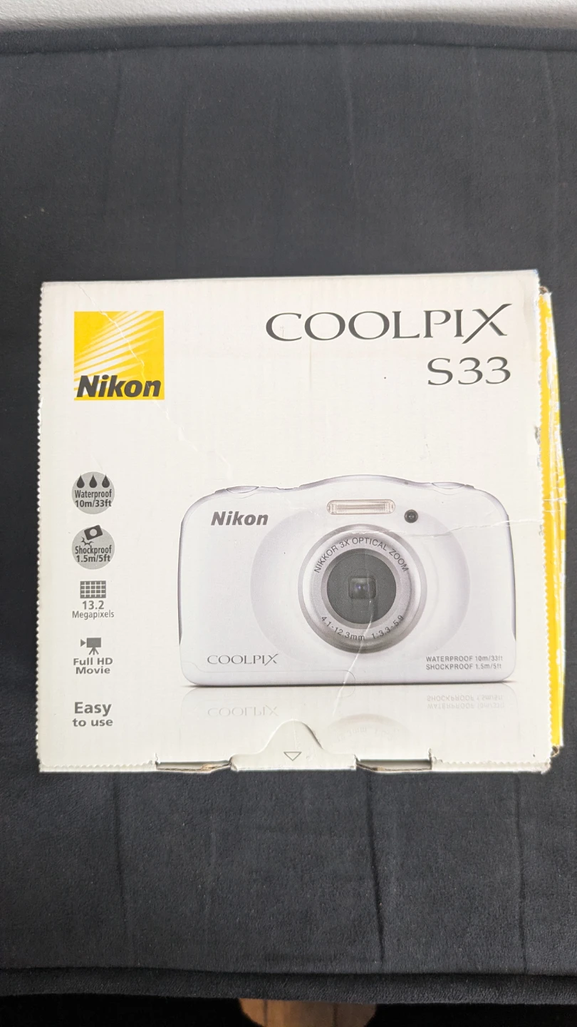 Nikon COOLPIX S33 Digital Camera