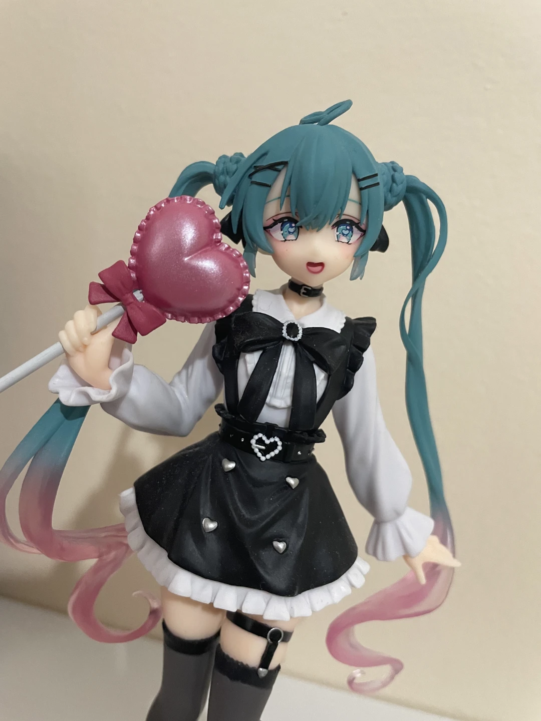 Authentic Hatsune Miku Fashion Figure by Subculture - photo 3