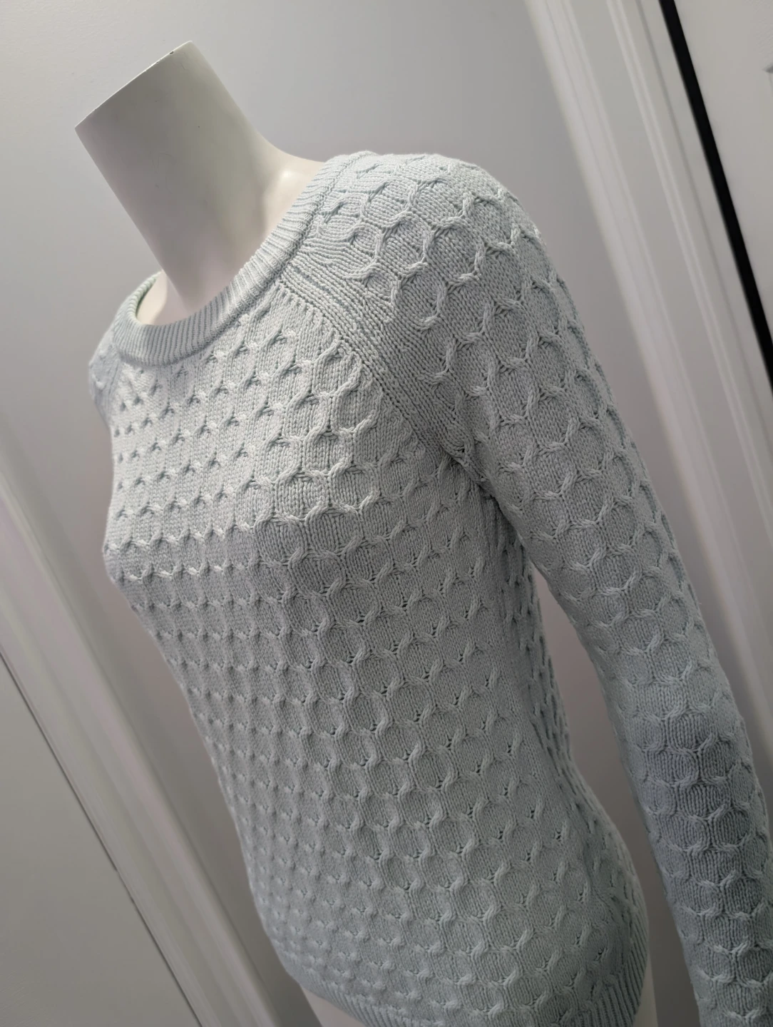 EUC - Women's Old Navy Mint Green Sweater Size XS - photo 2