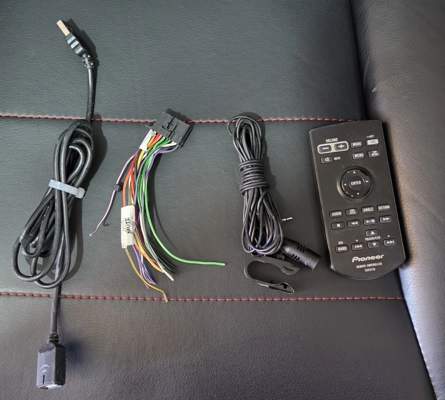 Pioneer Bluetooth double din stereo - photo 3