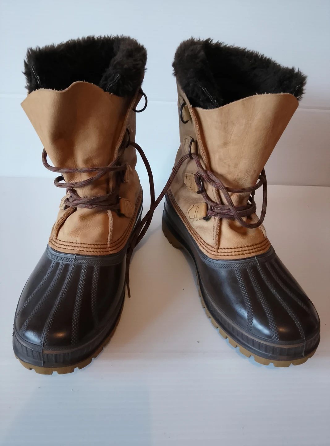 SOREL men's Winter Boots Size 9