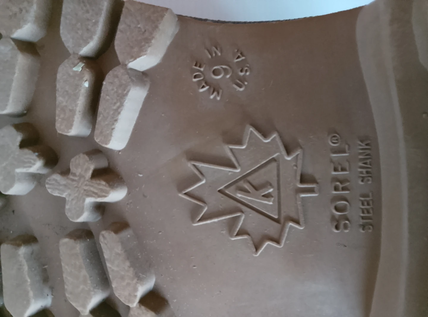 SOREL men's Winter Boots Size 9 - photo 2
