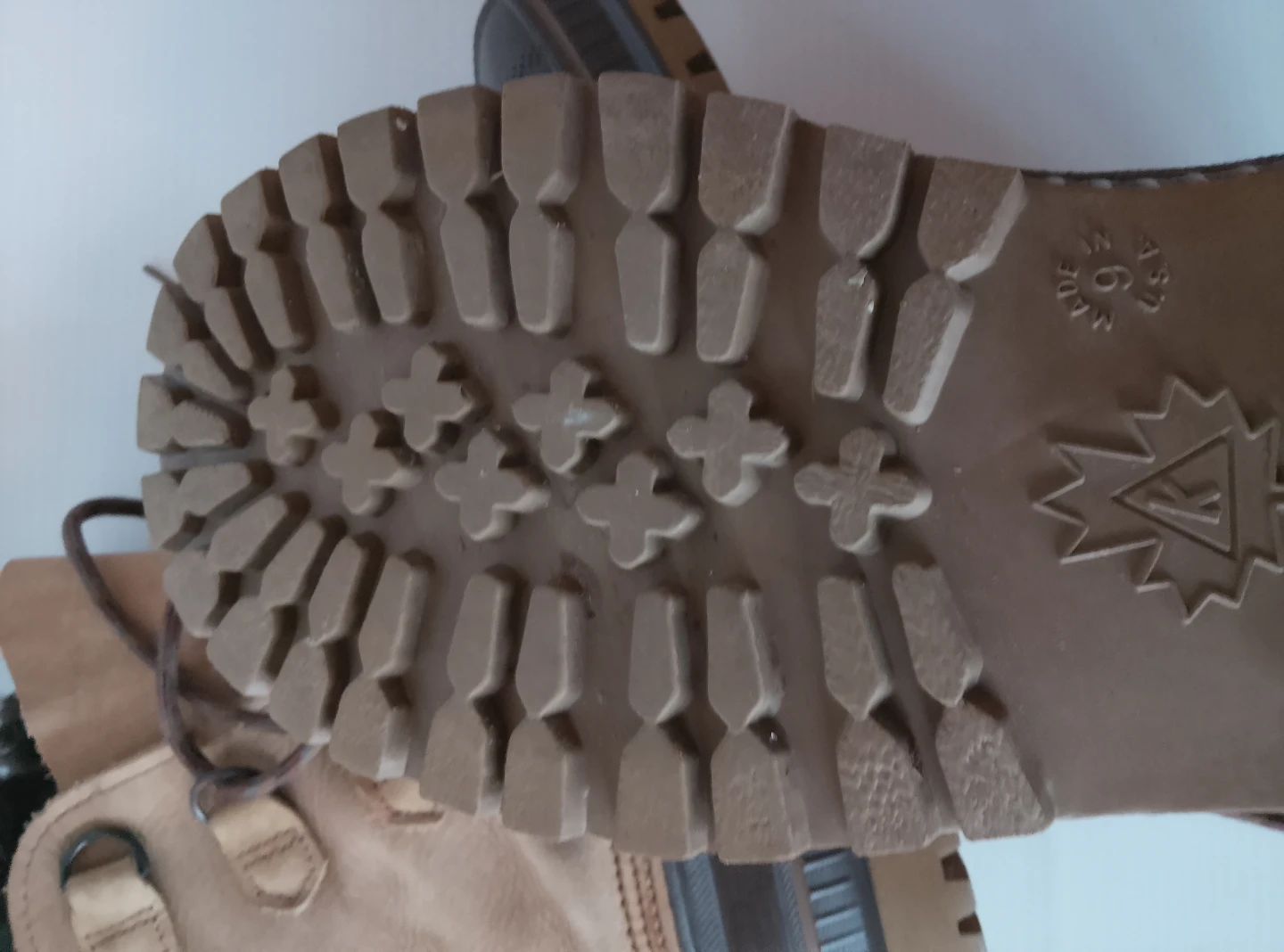 SOREL men's Winter Boots Size 9 - photo 3