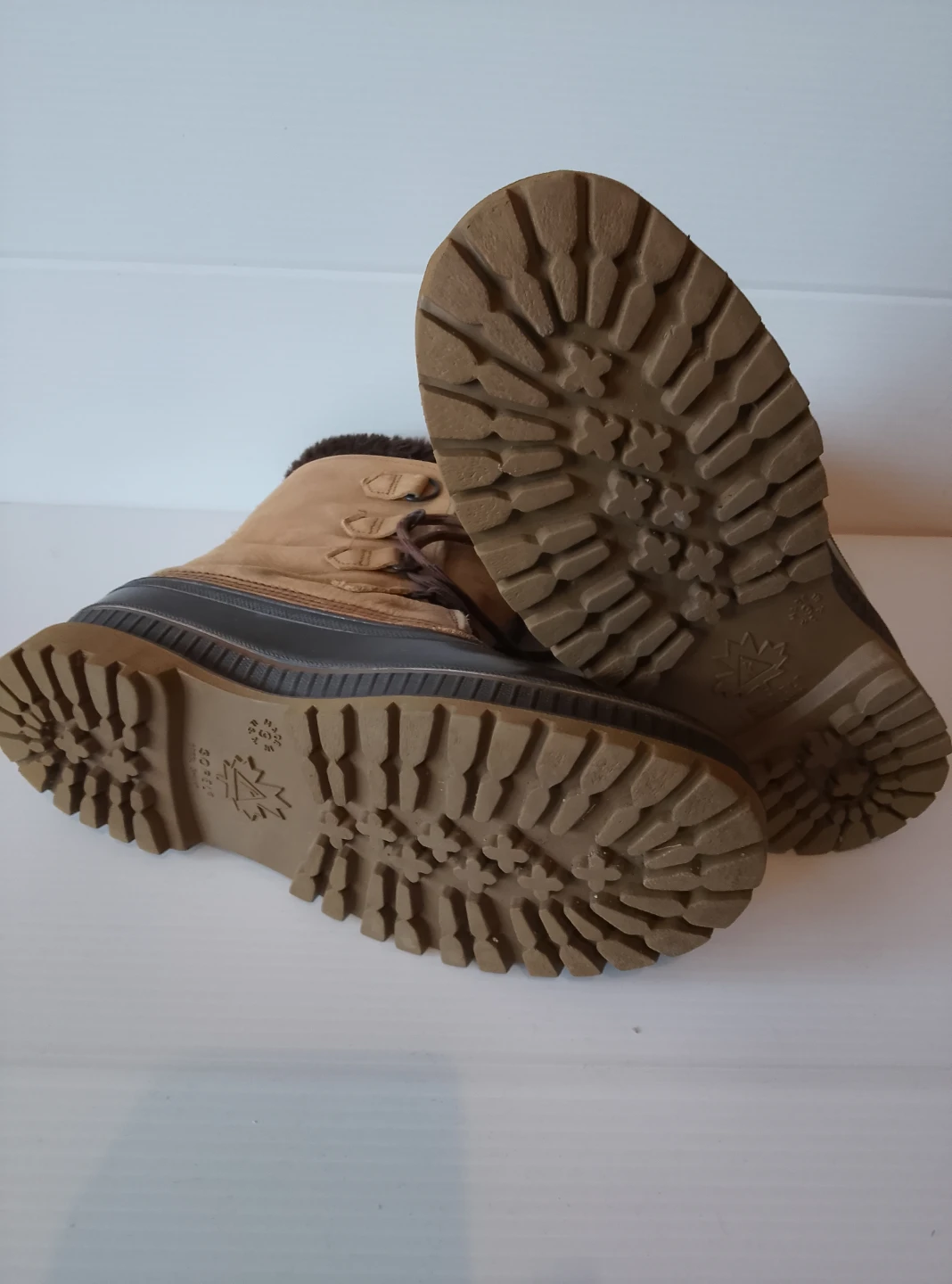 SOREL men's Winter Boots Size 9 - photo 4
