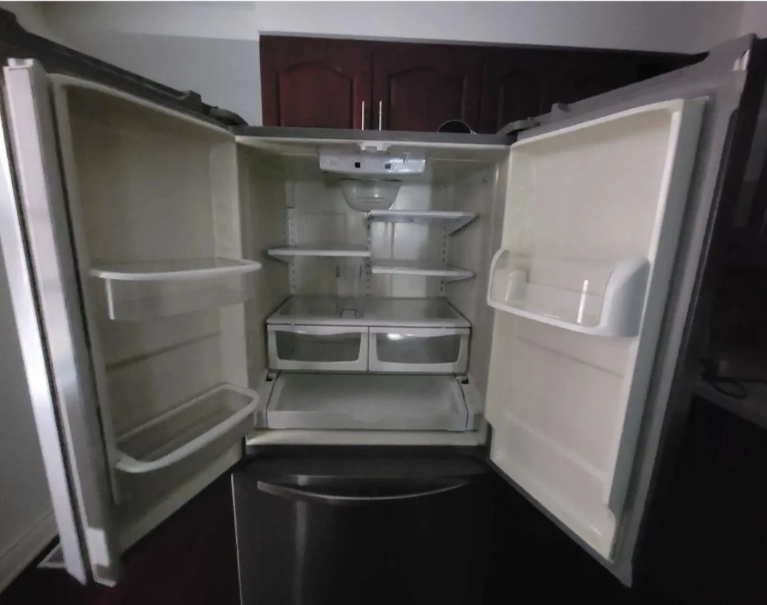 Kenmore 36" refrigerator 35.5x31.25x69 - photo 2