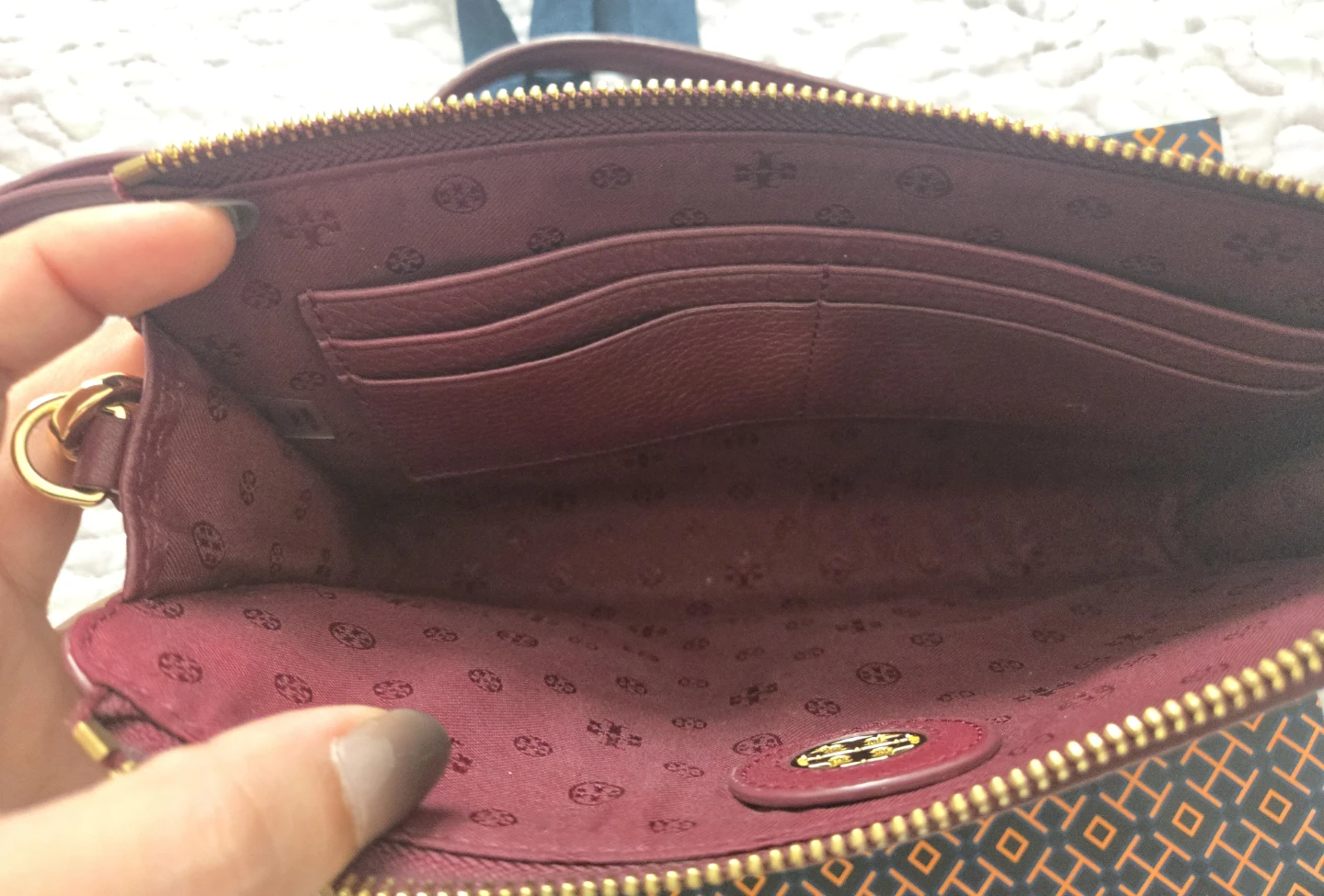 Tory Burch Burgundy Pebbled Leather Crossbody Wallet - photo 2