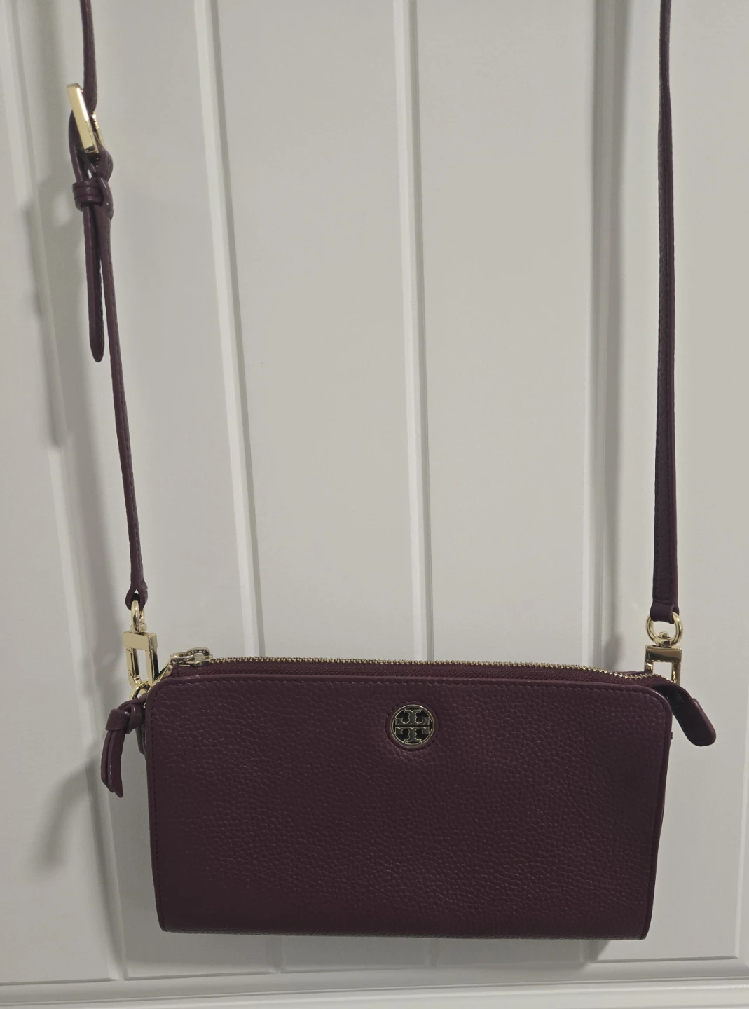 Tory Burch Burgundy Pebbled Leather Crossbody Wallet - photo 3